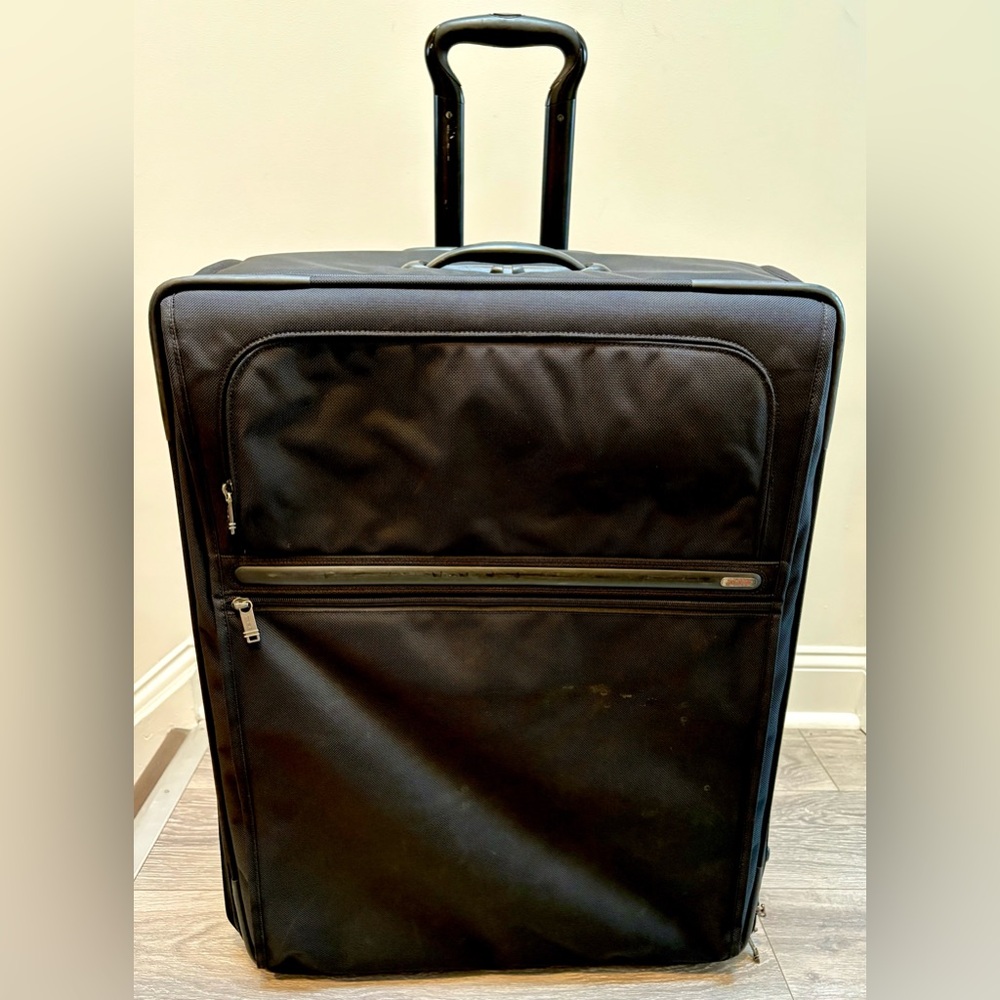 TUMI Alpha 31” Large Checked Suitcase – Black Ballistic Nylon – 2 Wheel Roller